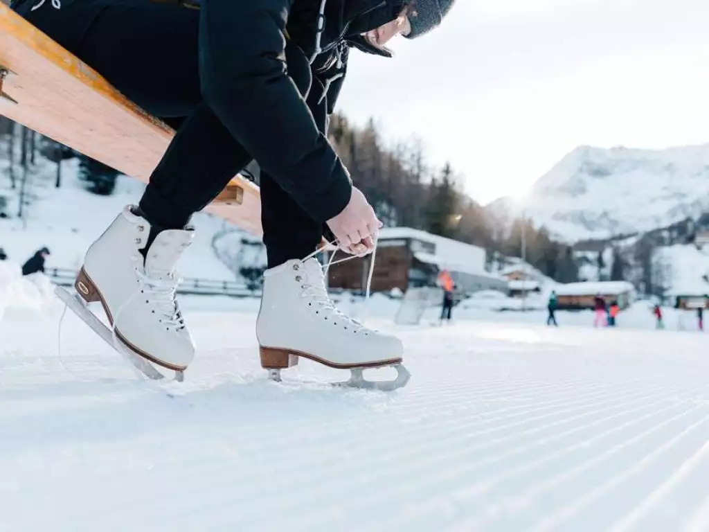 apartments_hubertus_eislaufen_passeiertal_benjamin_pftischer