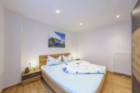 04_apartment_hubertus_ferienwohnung2_schlafzimmer