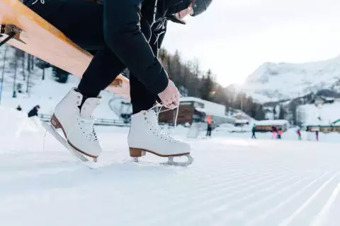 apartments_hubertus_eislaufen_passeiertal_benjamin_pftischer